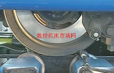 軌道交通機車不落輪加工設備（bèi）及方法 